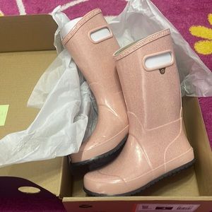 Girls BOGS boots